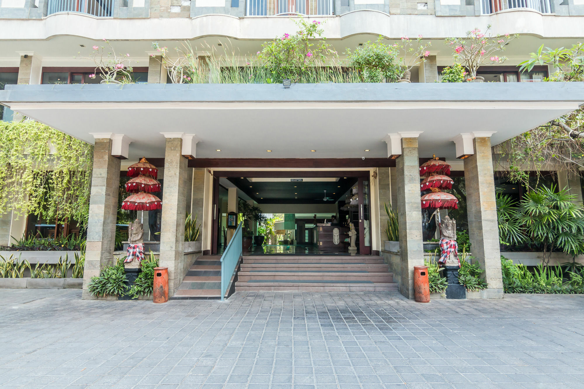 Zen Rooms Legian Melasti Кута Екстериор снимка